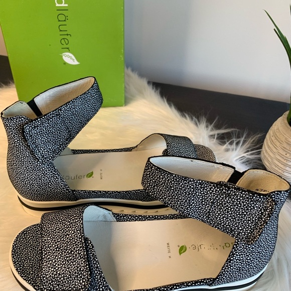 Waldlaufer Black/White Women's Sandals - Picture 2 of 5